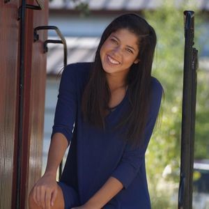 Meet your Posher, Danielle